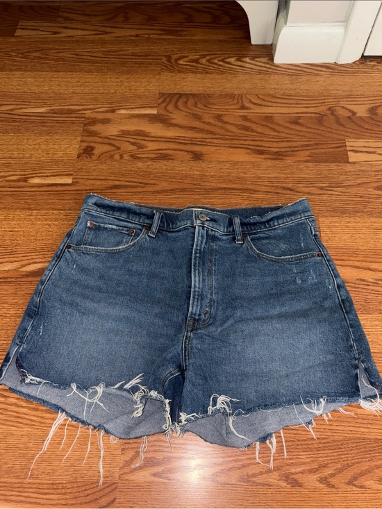 Abercrombie & Fitch Pants - Abercrombie & Fitch 4” Mom Short High Rise Denim